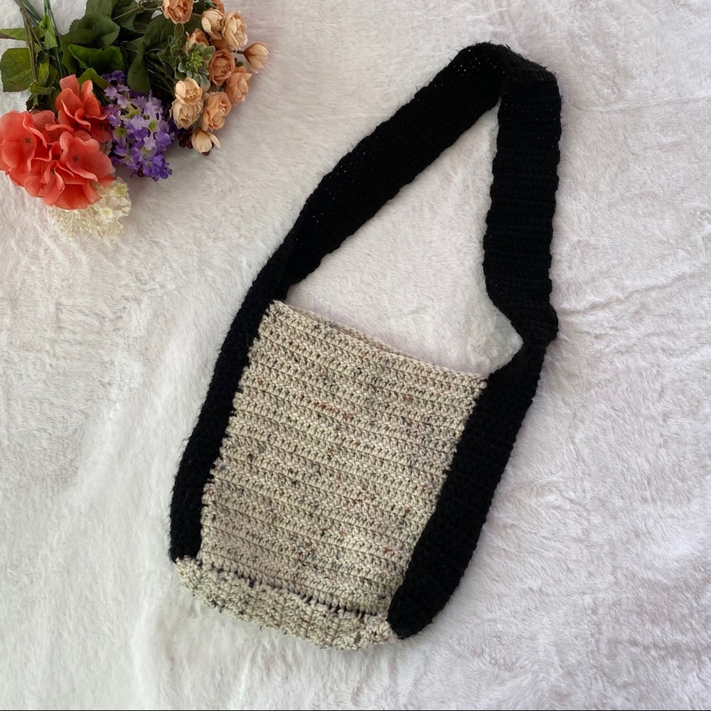 Granny Knit Oatmeal And Black Colored Bag